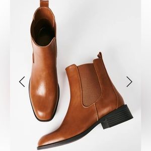 Brand new brown boots